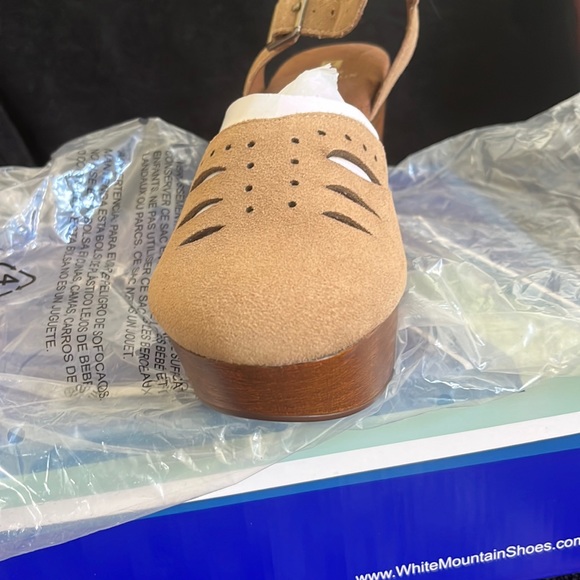 Brand new clogs - Picture 1 of 3